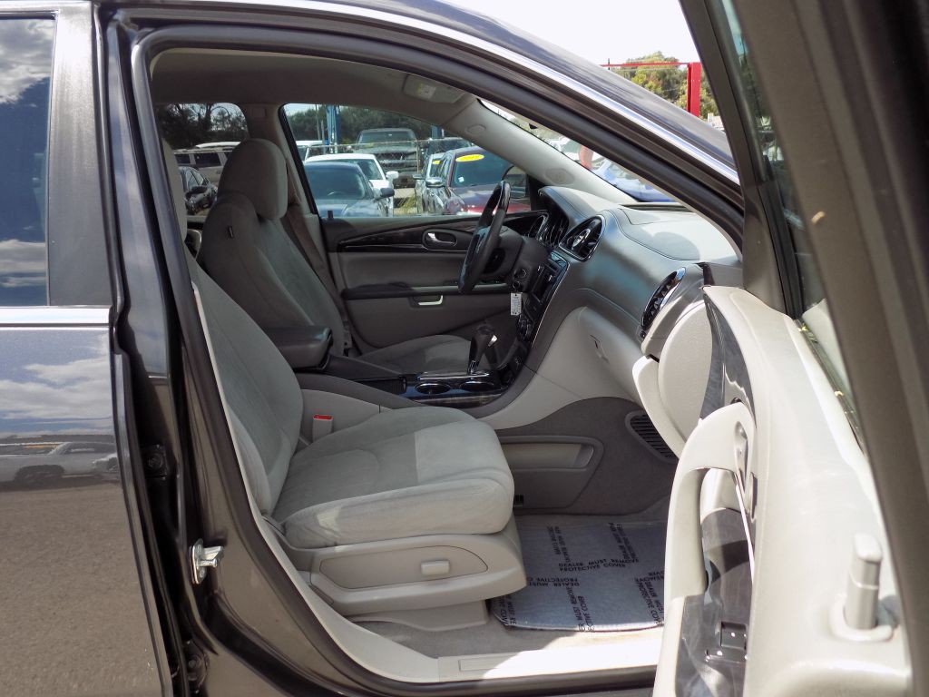 2016 Buick Enclave Image 16