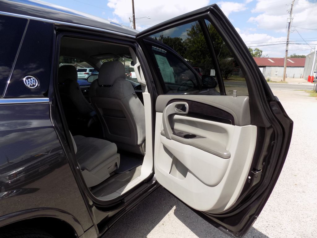 2016 Buick Enclave Image 17