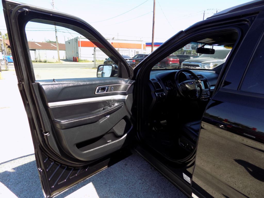 2016 Ford Explorer Image 9