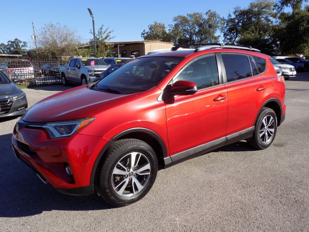 2017 Toyota Rav4 Image 2