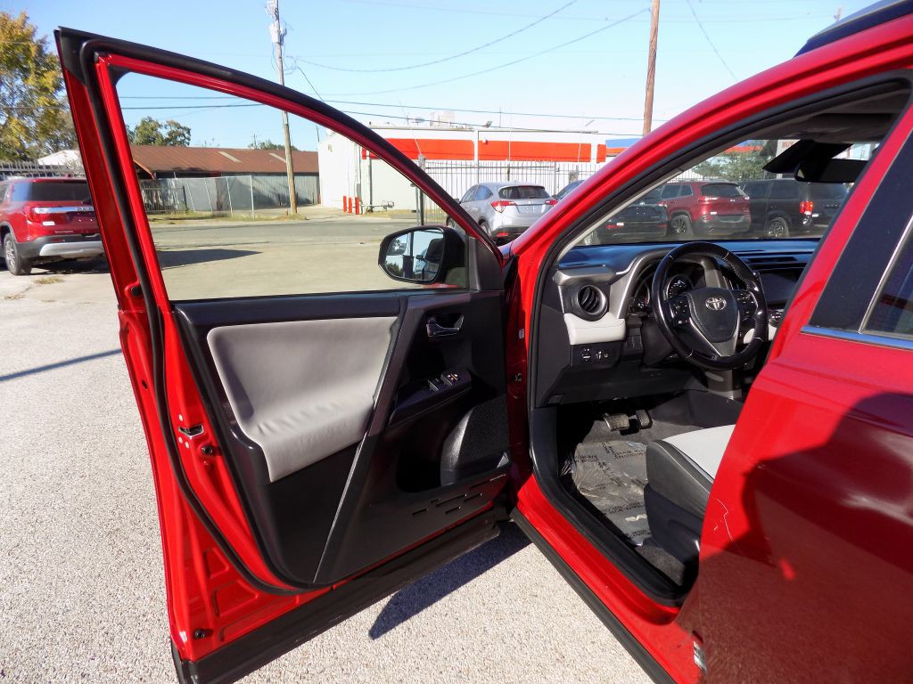 2017 Toyota Rav4 Image 10