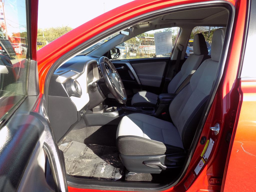 2017 Toyota Rav4 Image 11