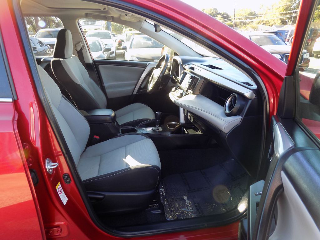 2017 Toyota Rav4 Image 15