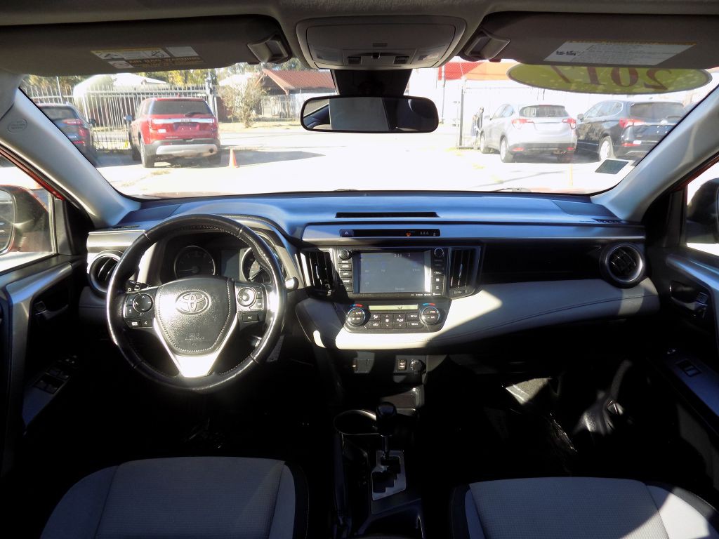 2017 Toyota Rav4 Image 22