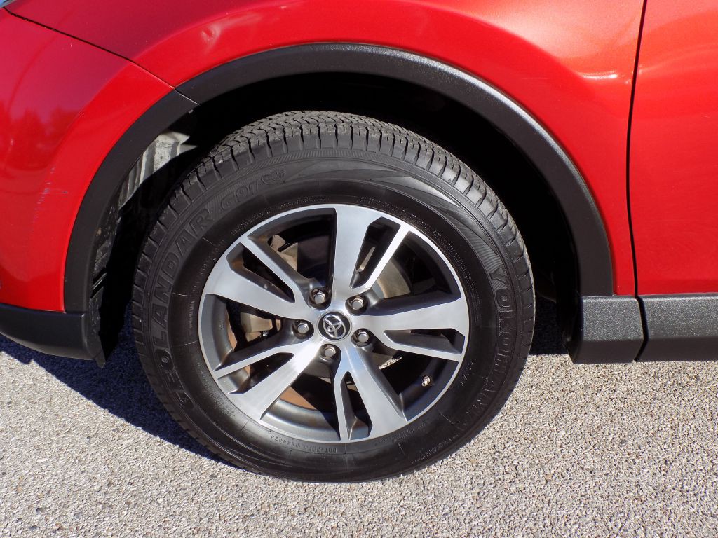 2017 Toyota Rav4 Image 25