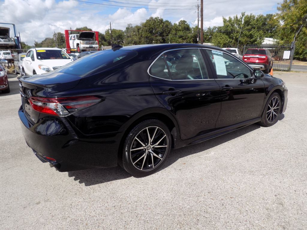 2022 Toyota Camry Image 6