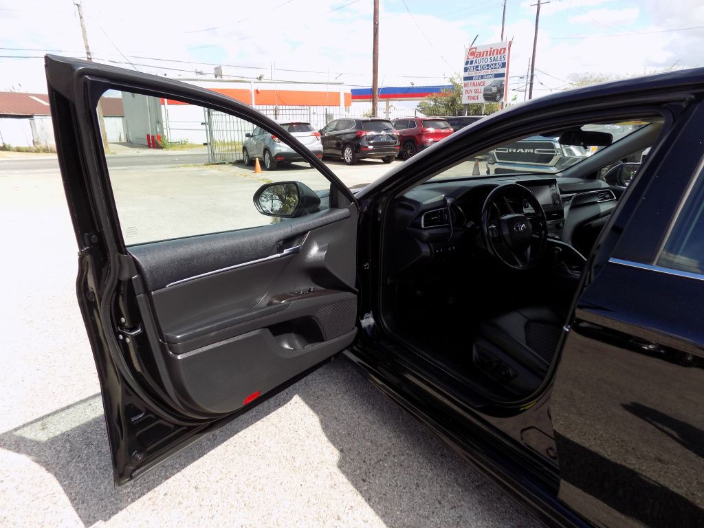 2022 Toyota Camry Image 9