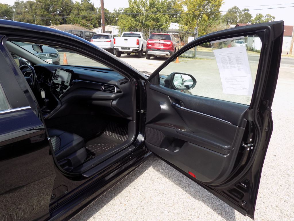 2022 Toyota Camry Image 12