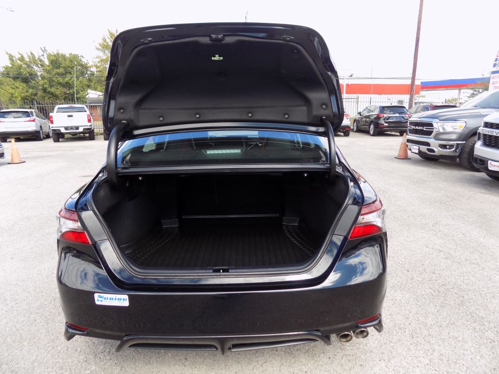 2022 Toyota Camry Image 17