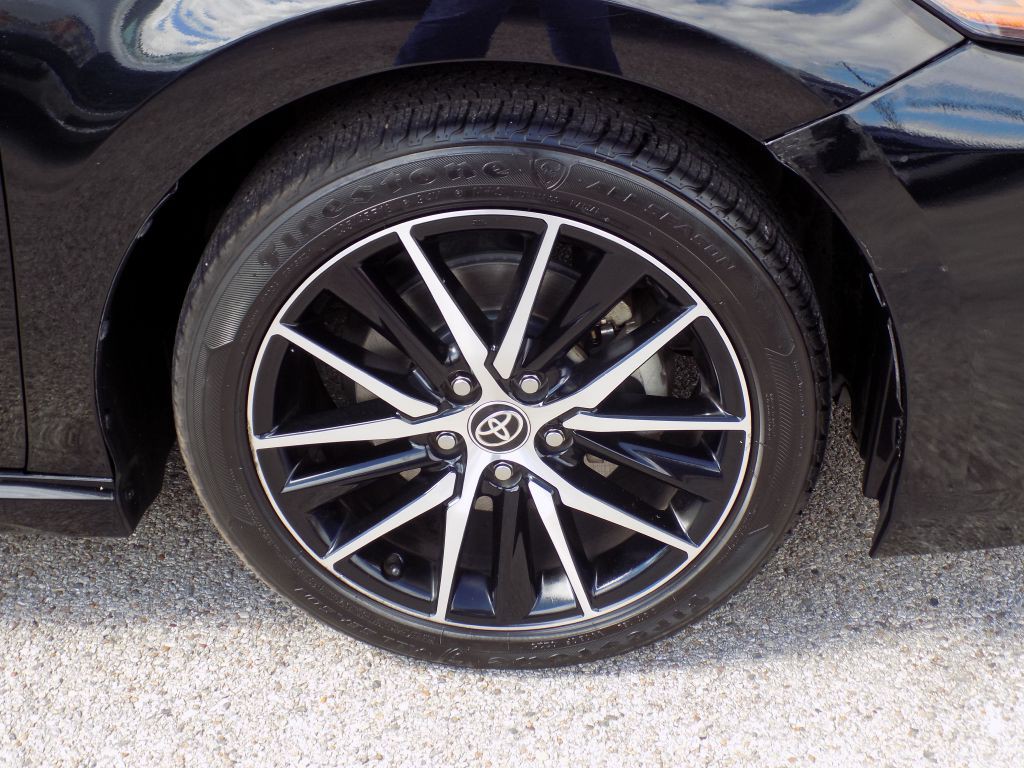 2022 Toyota Camry Image 24