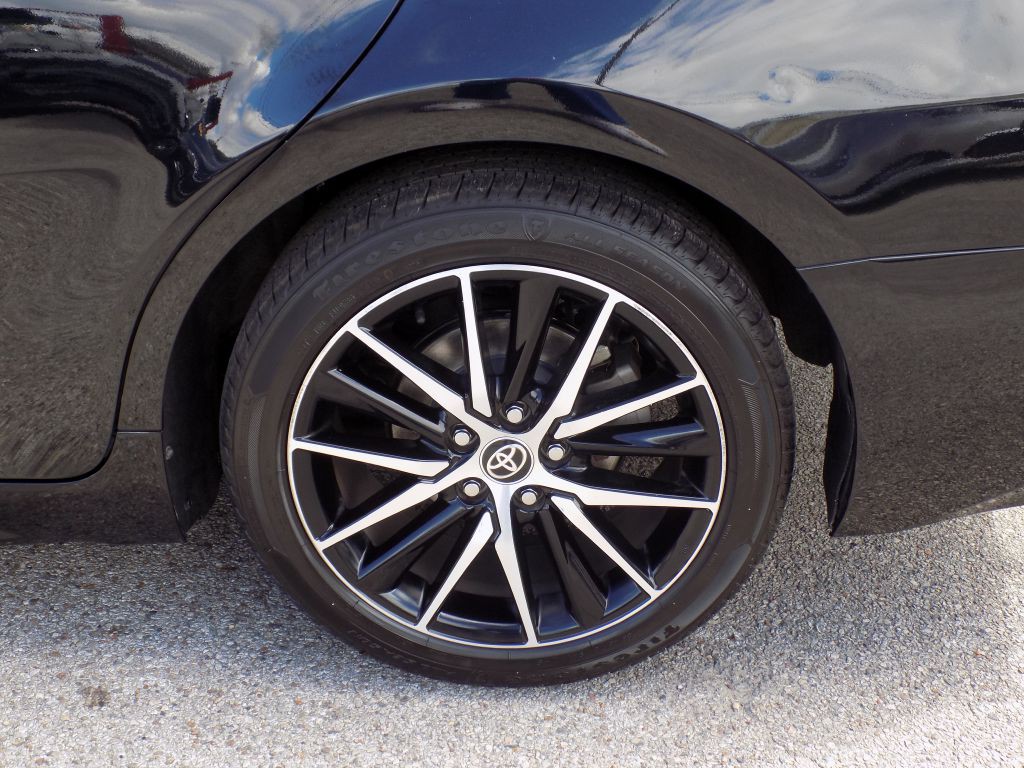 2022 Toyota Camry Image 26