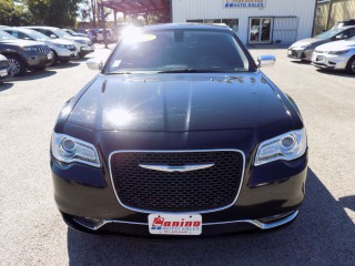 Image for 2017 Chrysler 300 C ID: 6940570