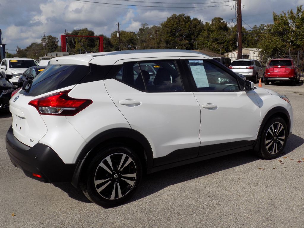2020 Nissan Kicks Image 3