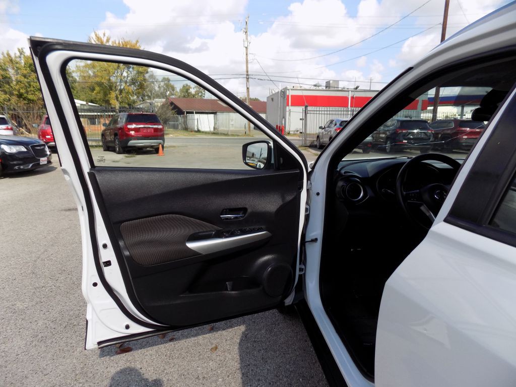 2020 Nissan Kicks Image 6