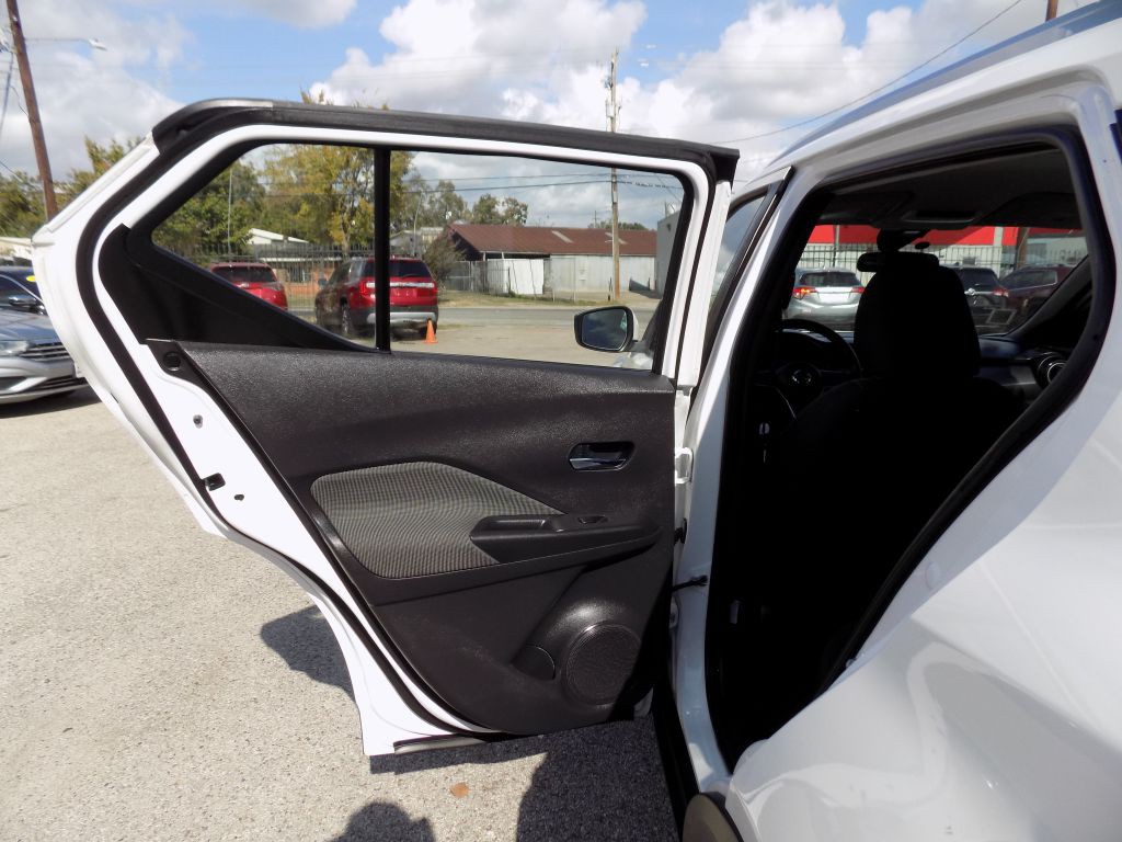 2020 Nissan Kicks Image 7