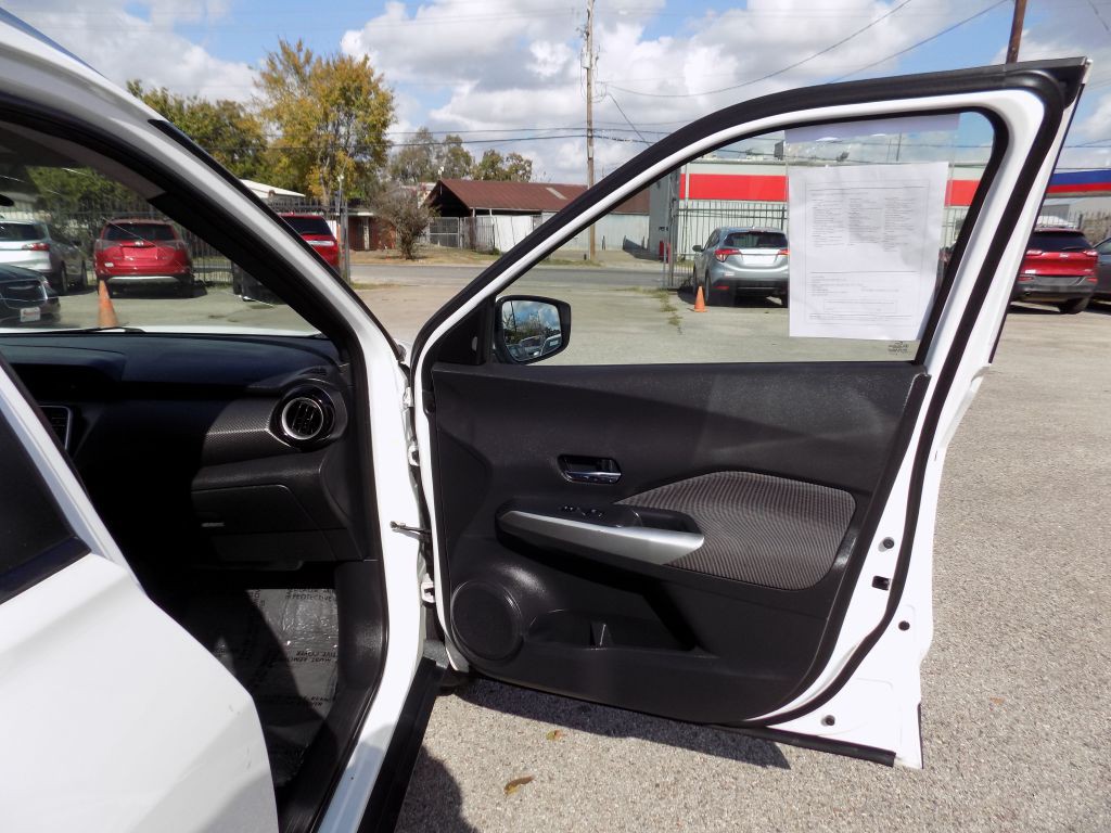 2020 Nissan Kicks Image 8