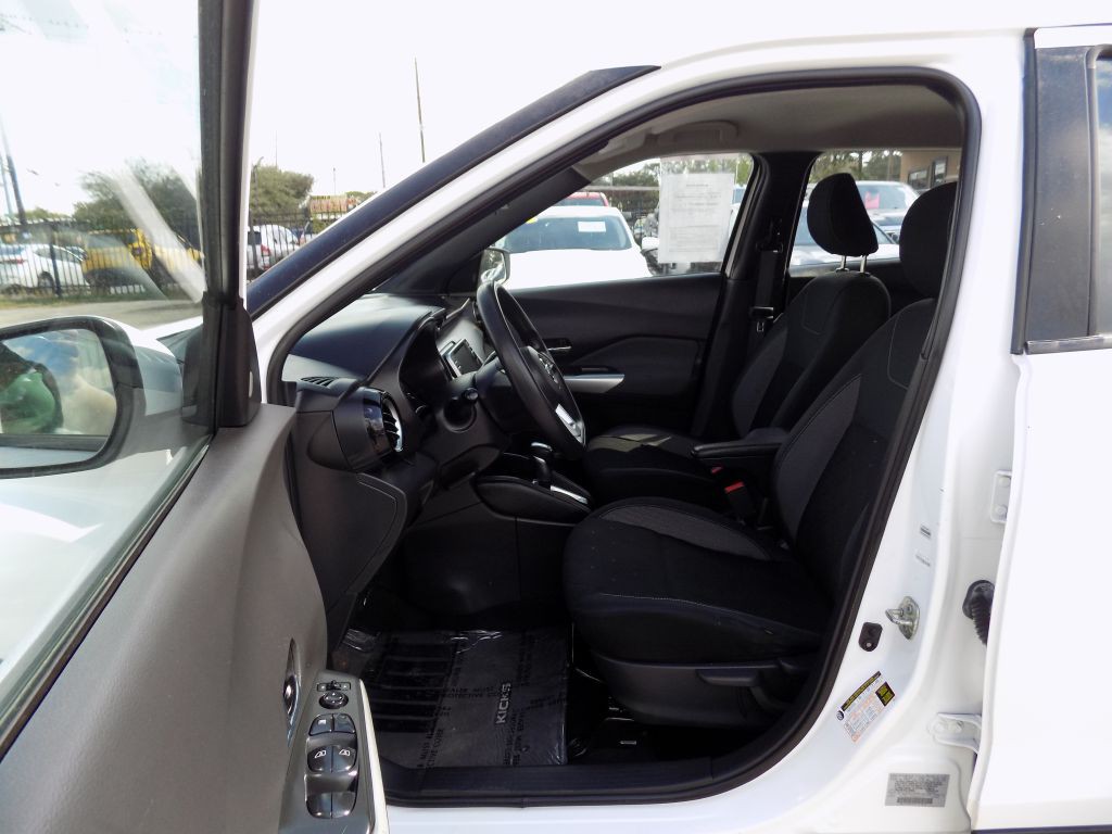 2020 Nissan Kicks Image 10