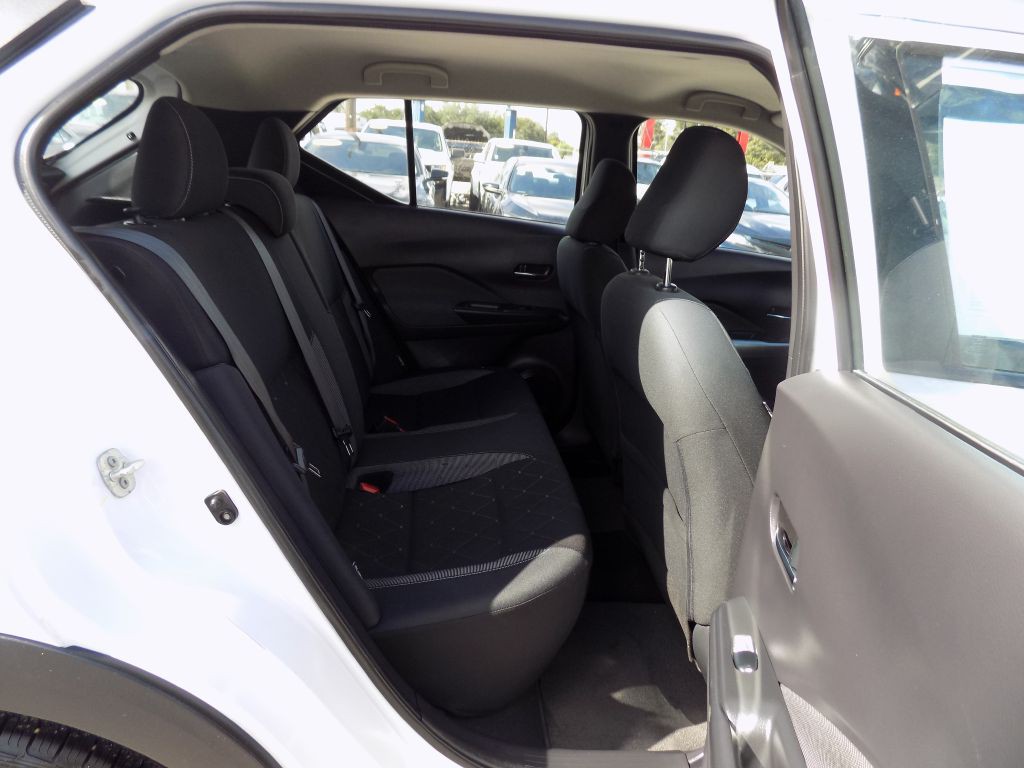 2020 Nissan Kicks Image 13