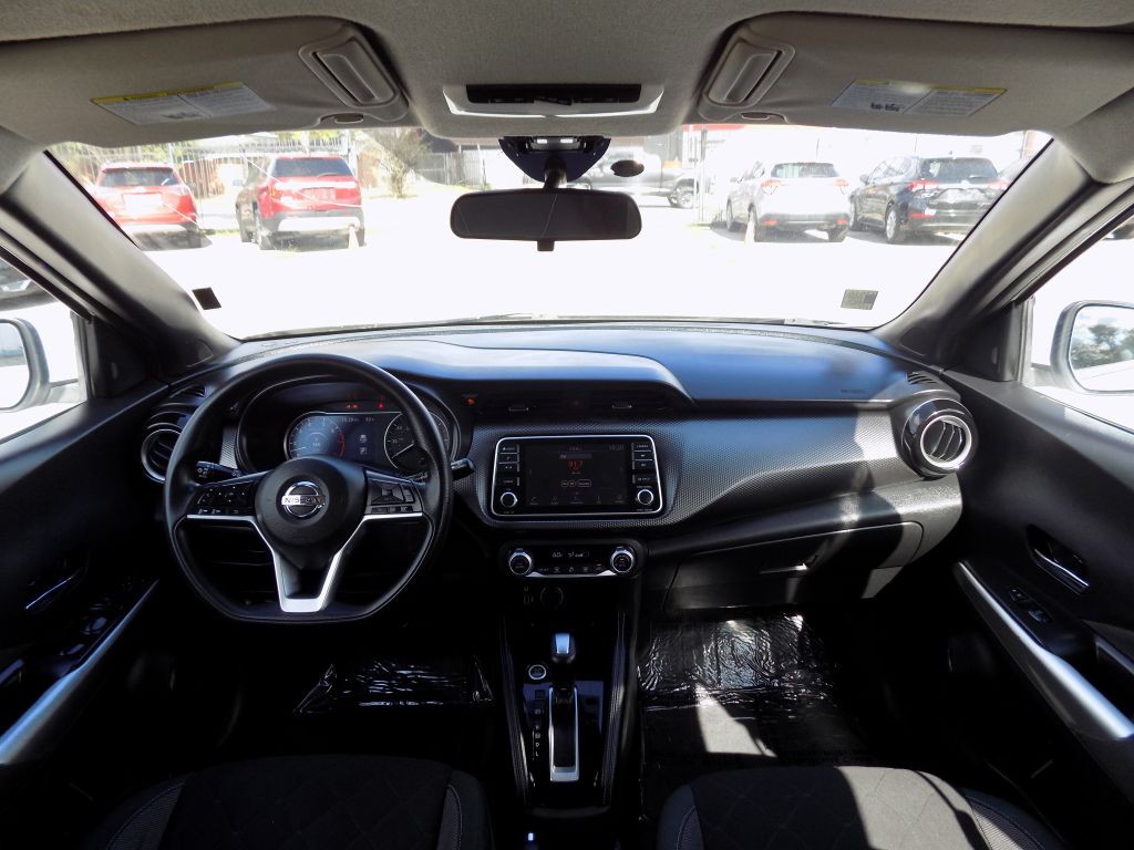 2020 Nissan Kicks Image 17