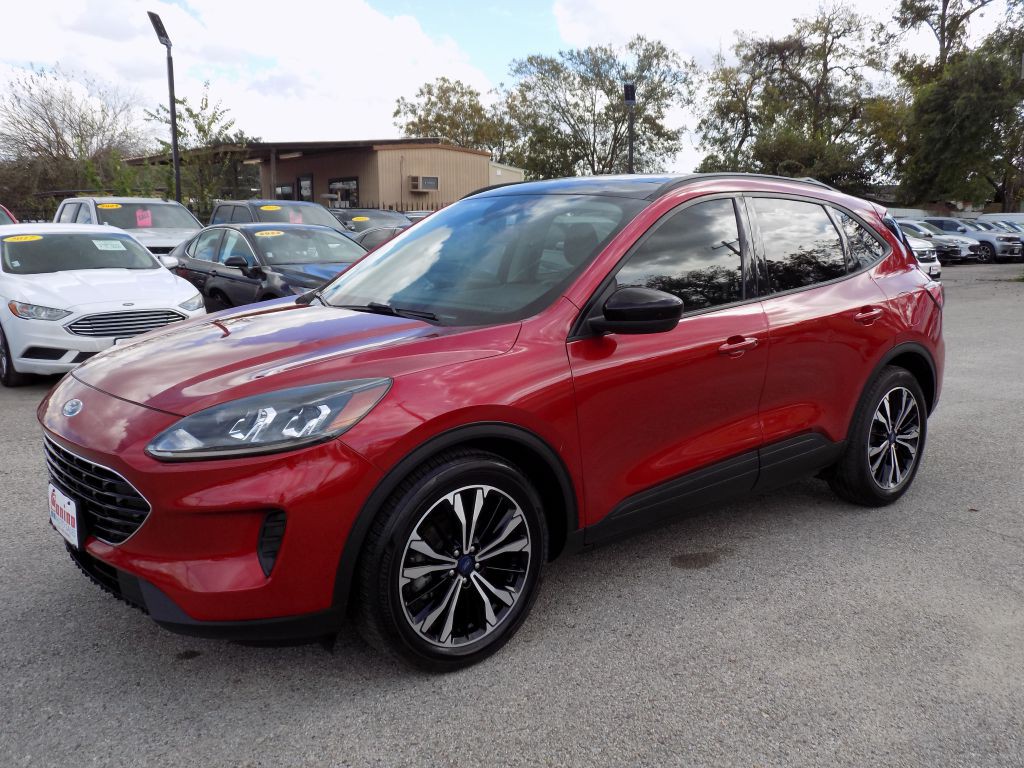 2021 Ford Escape Image 2