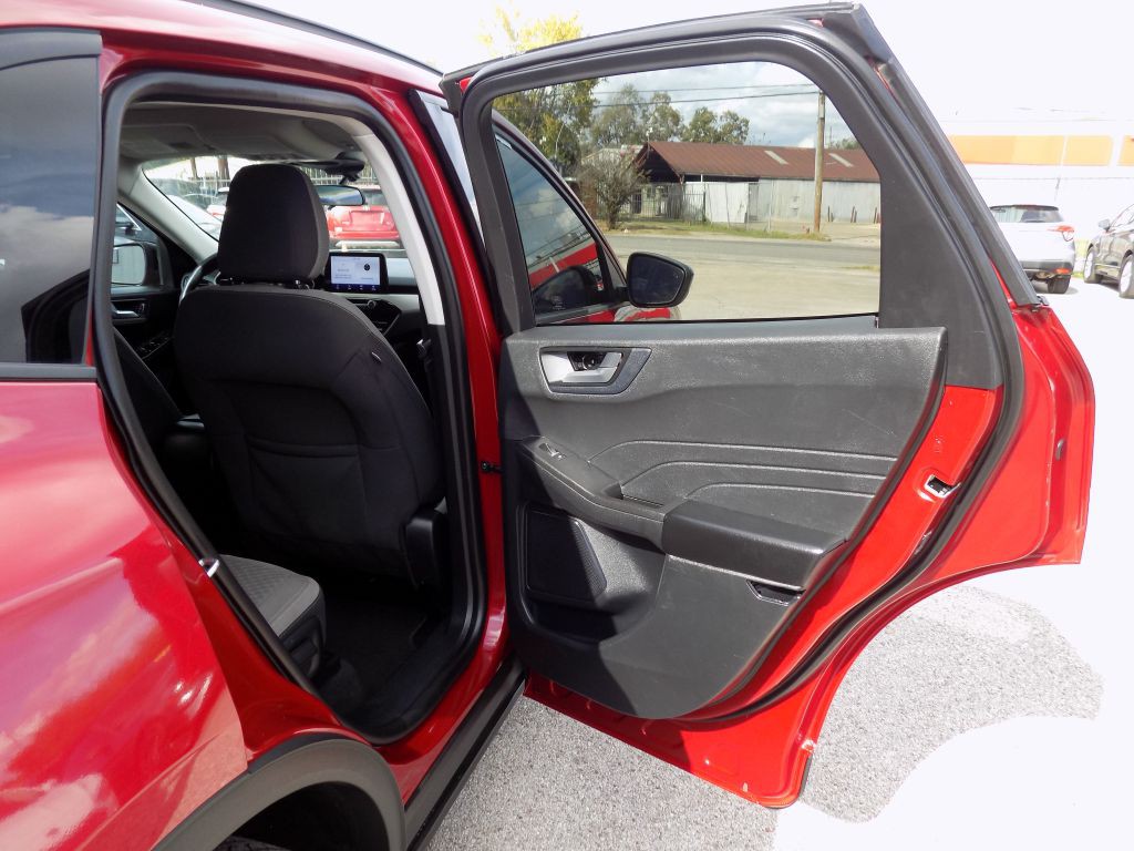 2021 Ford Escape Image 12