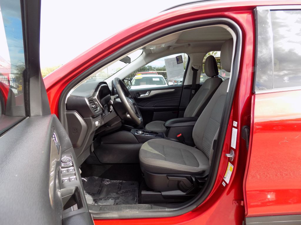 2021 Ford Escape Image 13