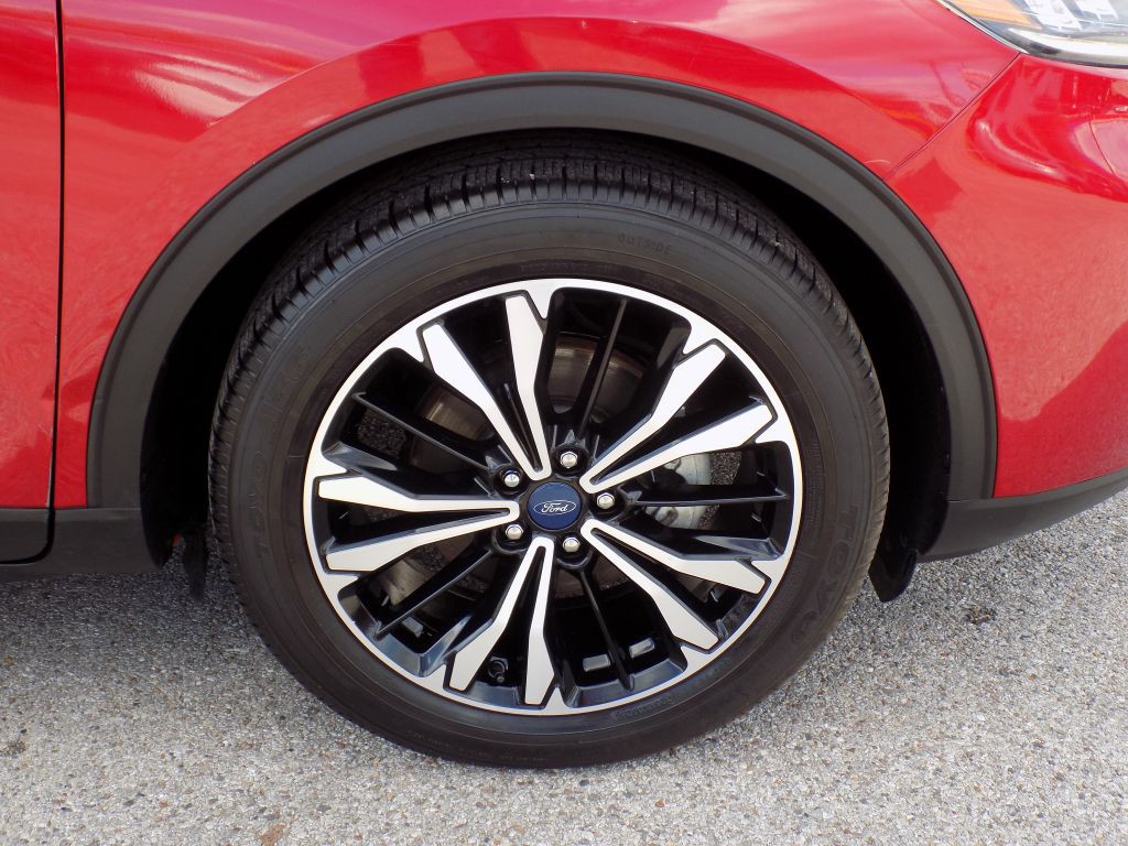 2021 Ford Escape Image 24