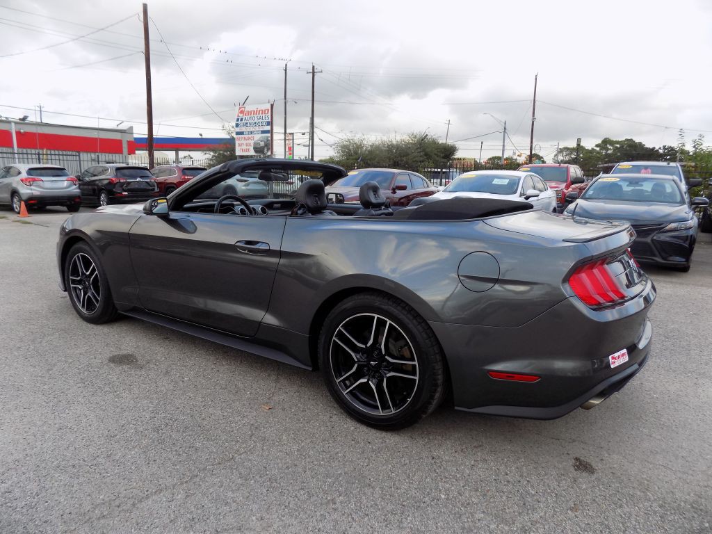 2018 Ford Mustang Image 12