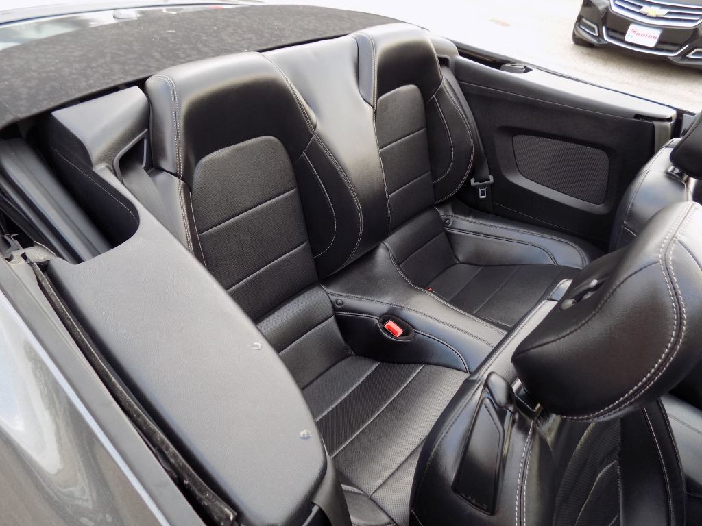 2018 Ford Mustang Image 19