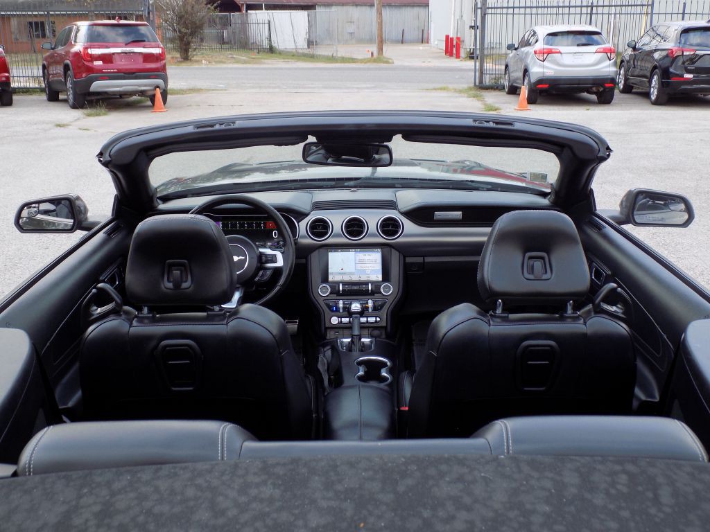 2018 Ford Mustang Image 23