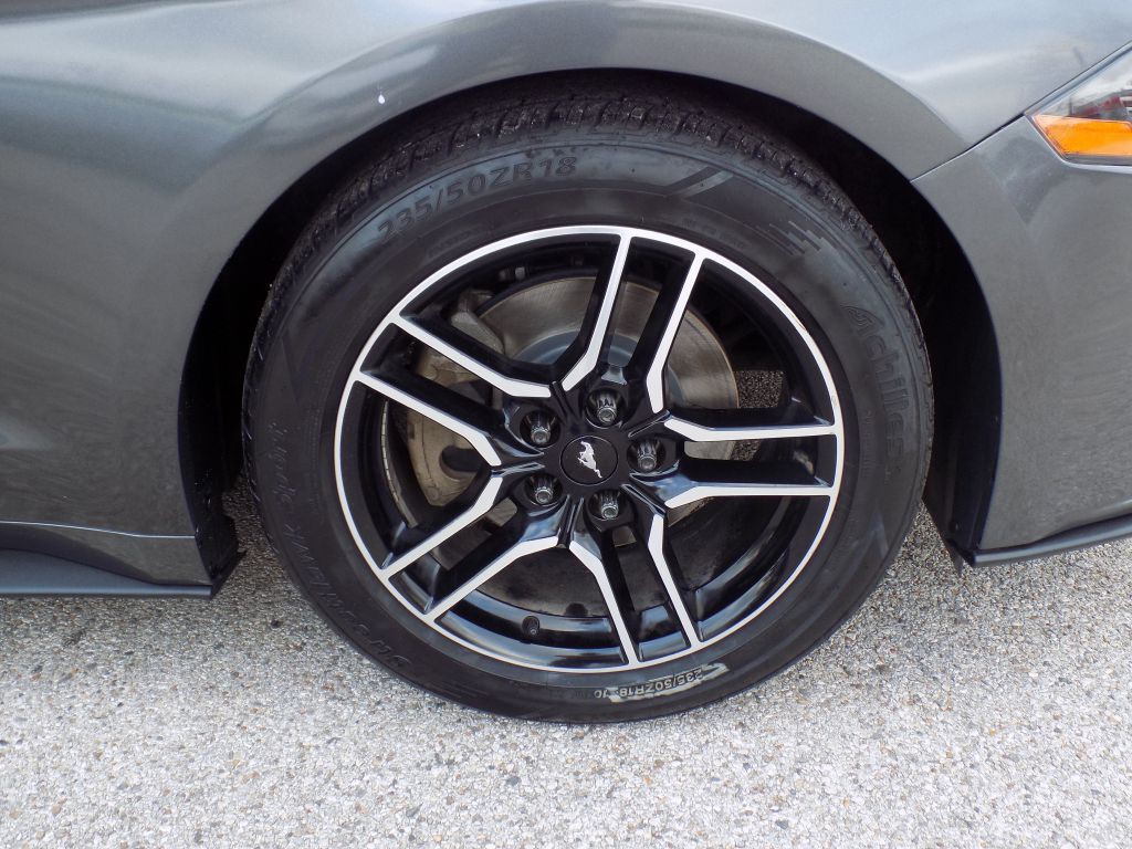 2018 Ford Mustang Image 28