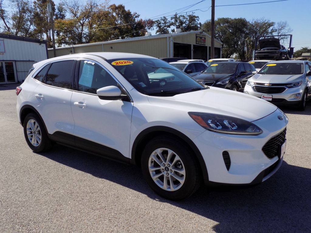 2020 Ford Escape Image 2