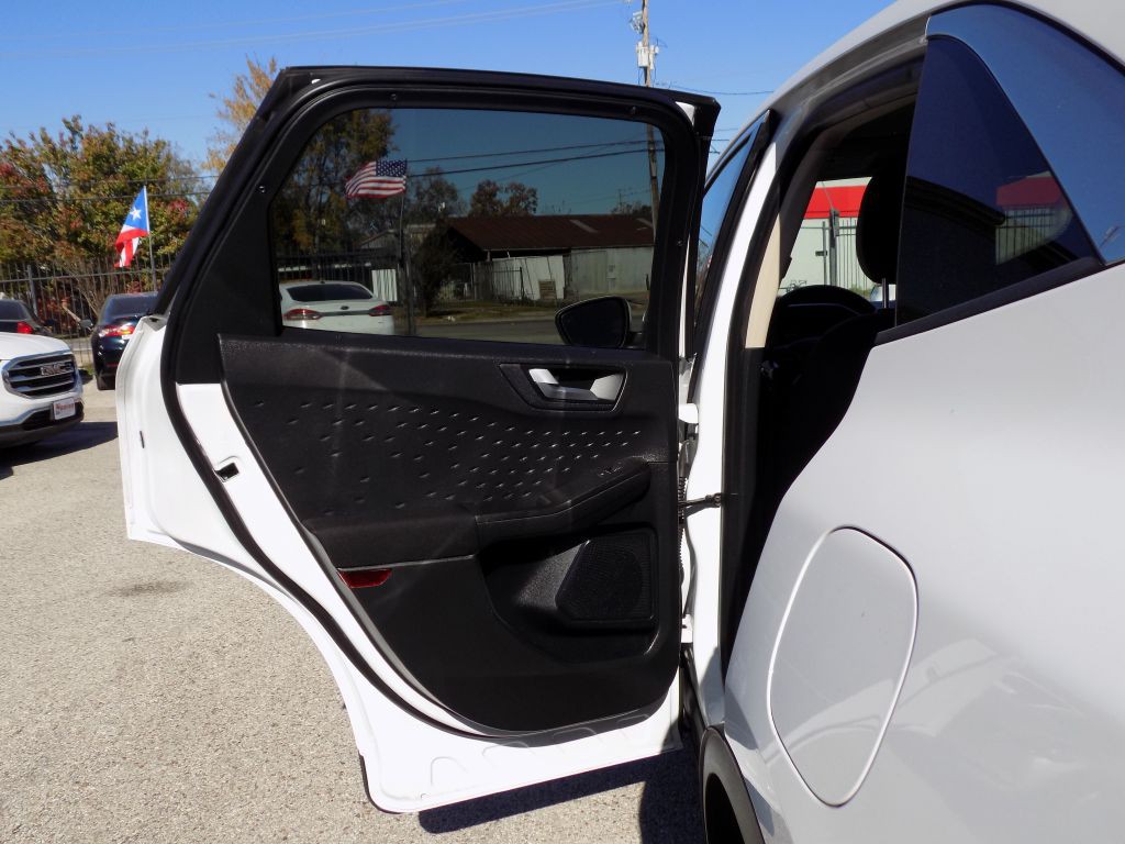 2020 Ford Escape Image 10