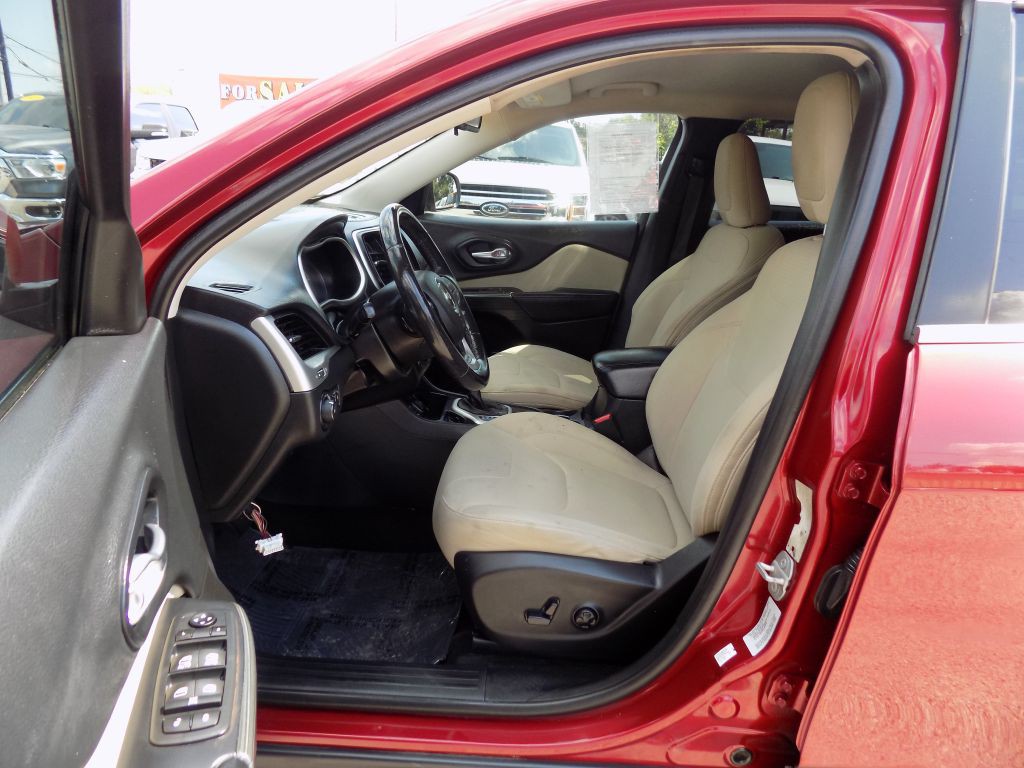 2016 Jeep Cherokee Image 10