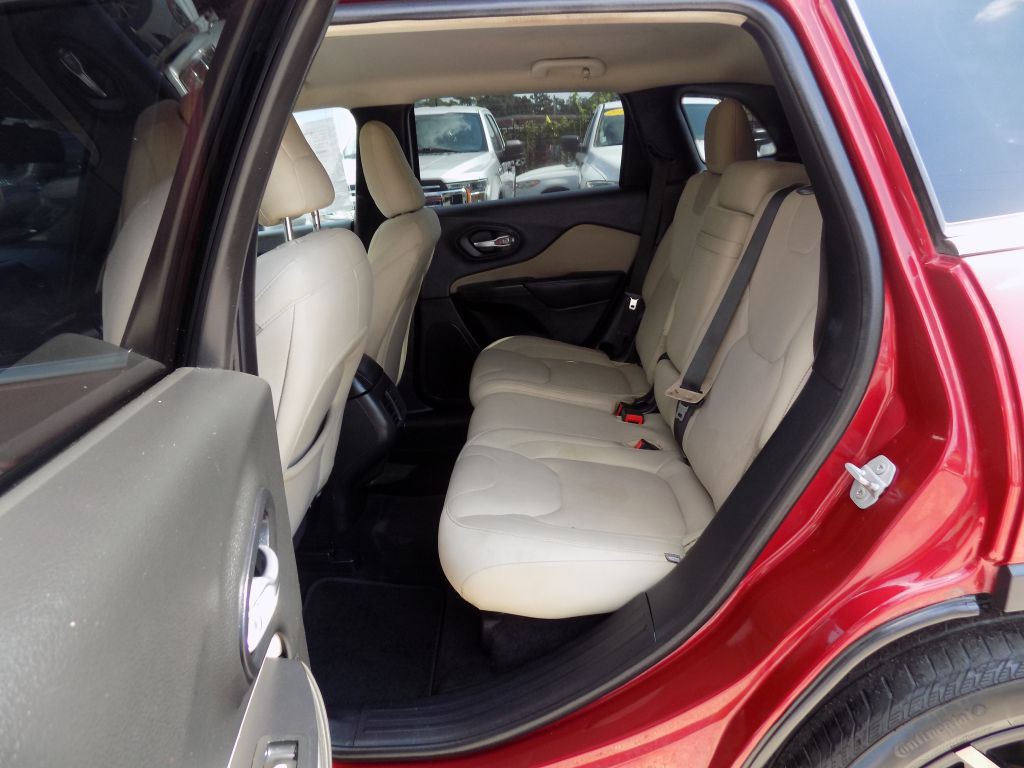 2016 Jeep Cherokee Image 12