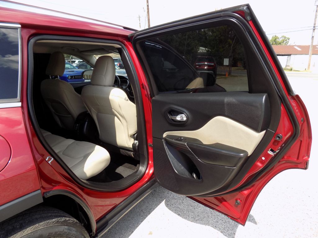 2016 Jeep Cherokee Image 13