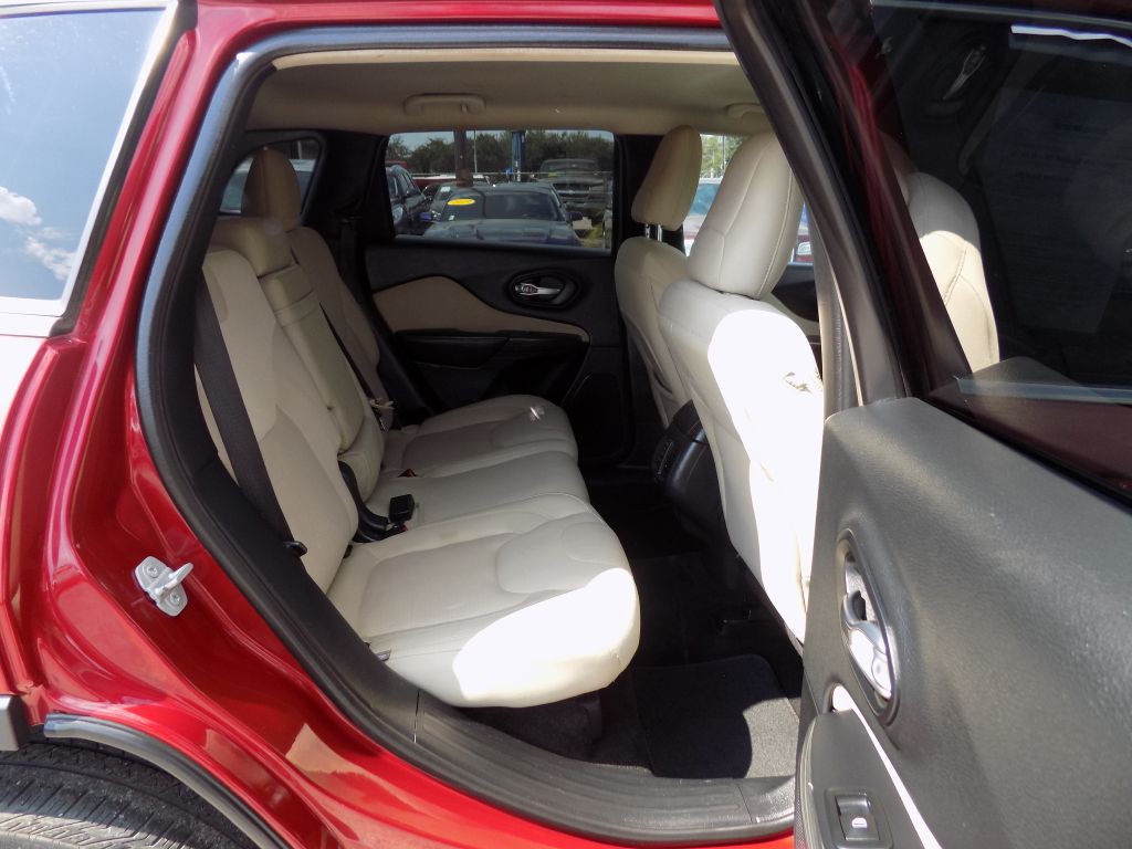 2016 Jeep Cherokee Image 14