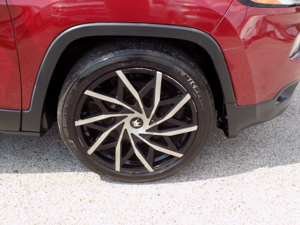 2016 Jeep Cherokee Image 24