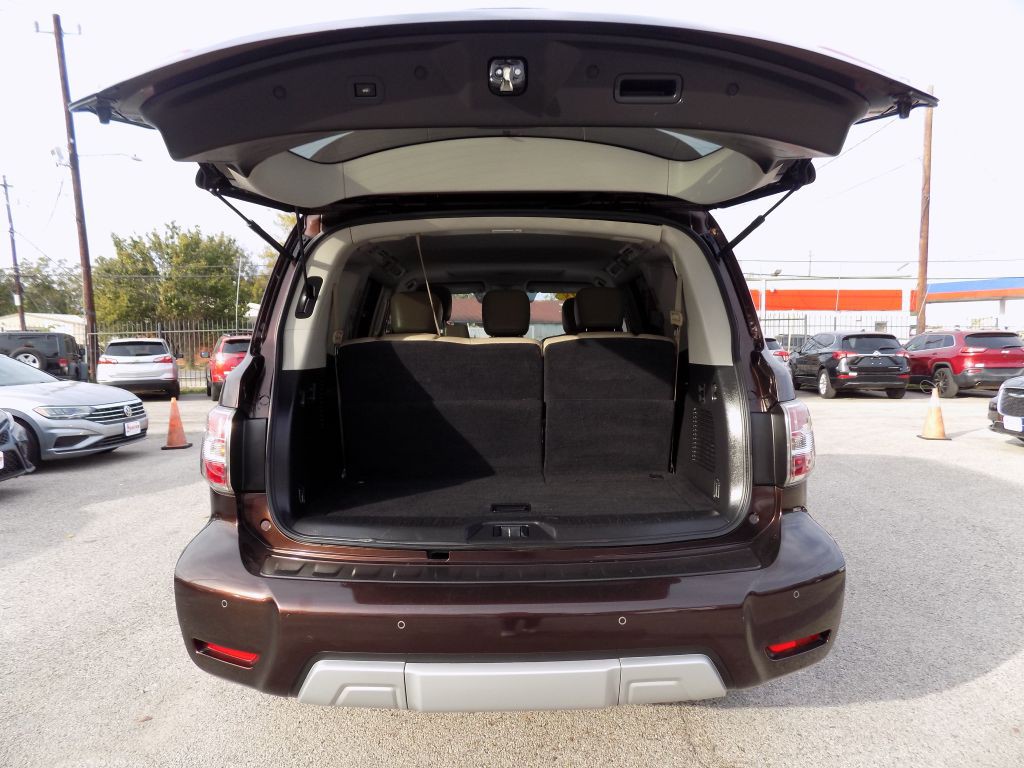 2018 Nissan Armada Image 17