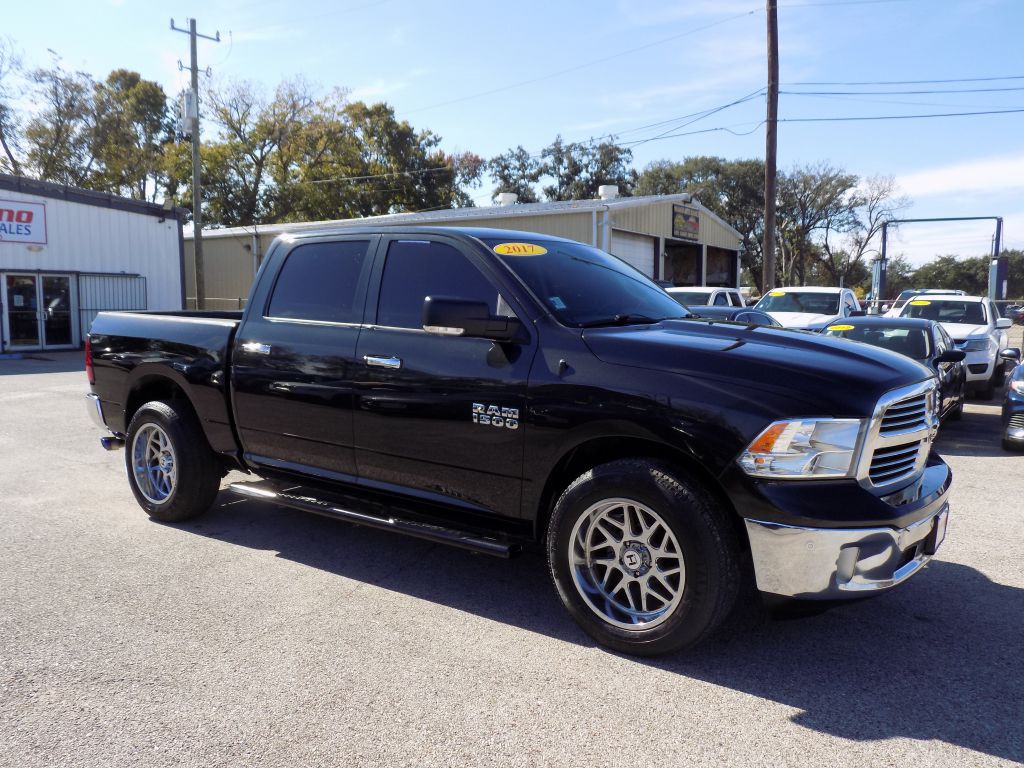2017 RAM 1500 Image 8