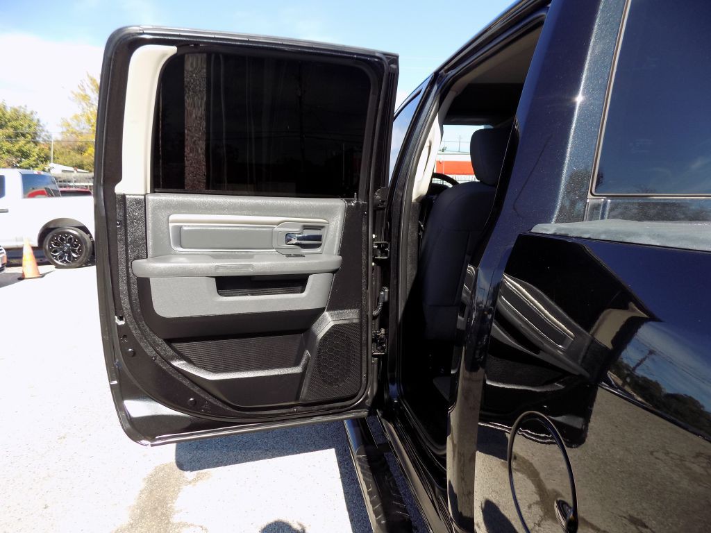 2017 RAM 1500 Image 10