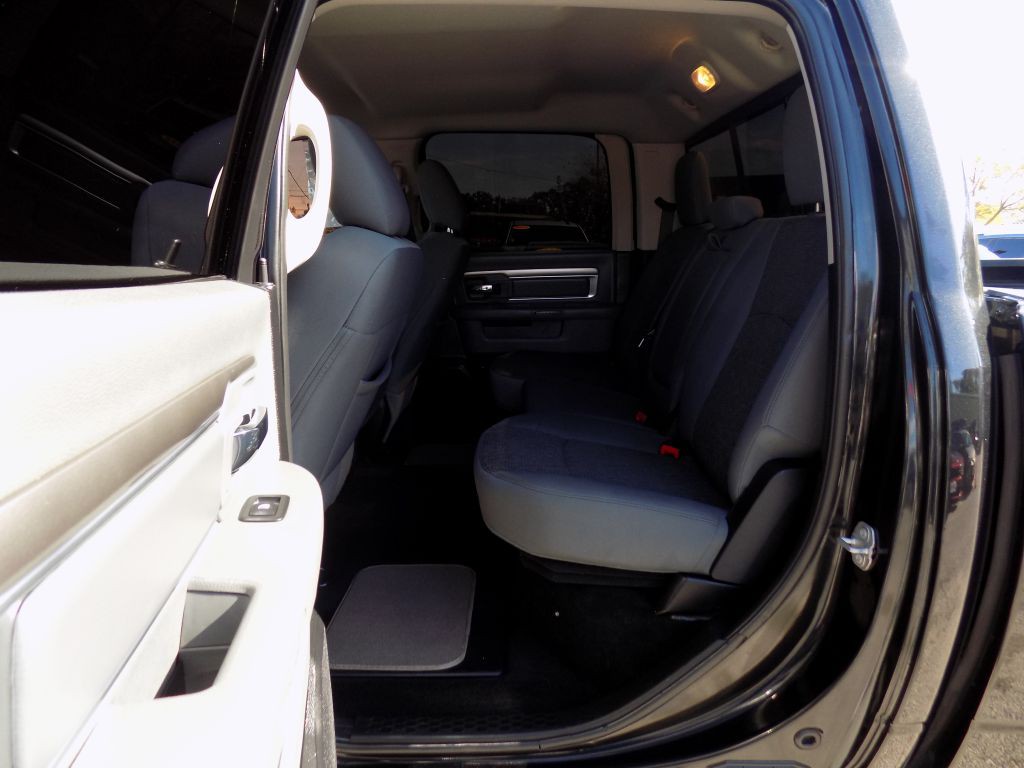 2017 RAM 1500 Image 14