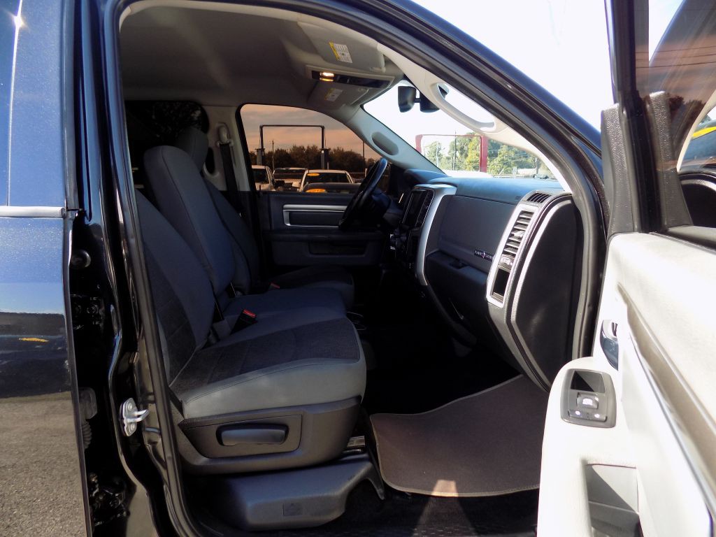 2017 RAM 1500 Image 15