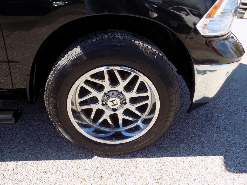 2017 RAM 1500 Image 22