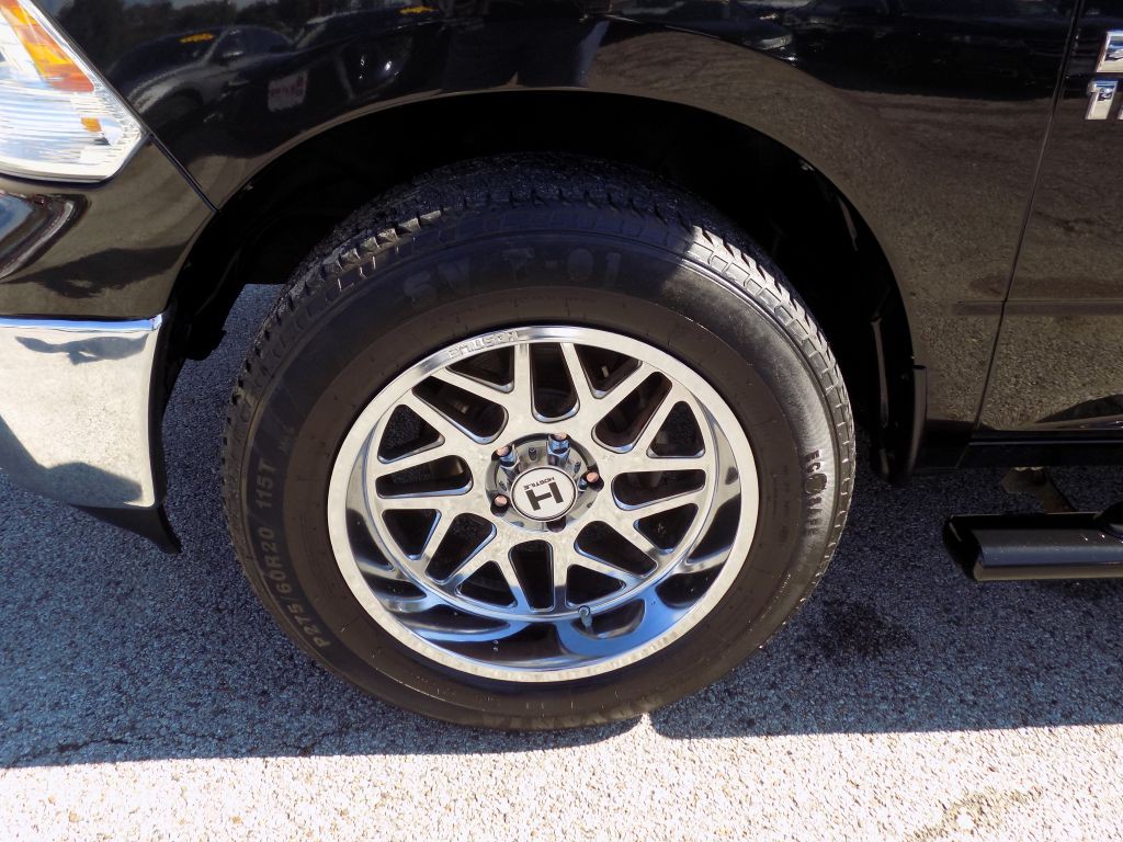 2017 RAM 1500 Image 23