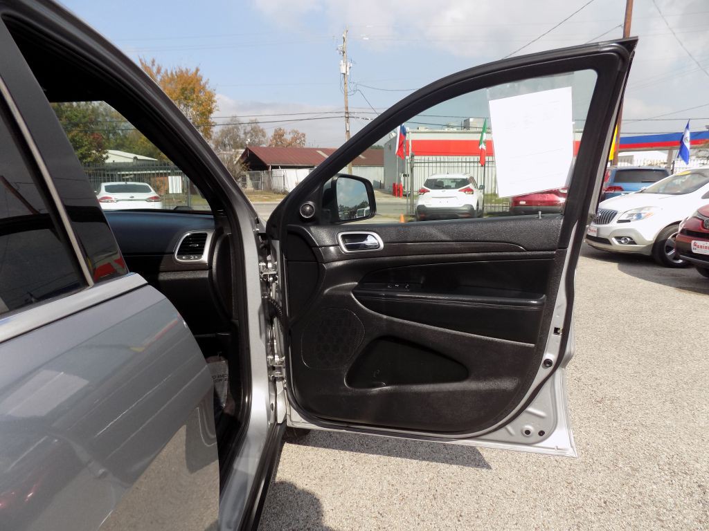 2018 Jeep Grand Cherokee Image 11