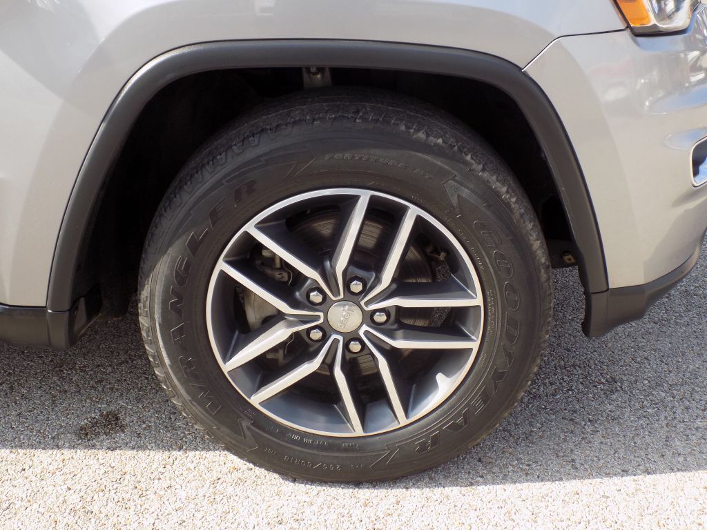 2018 Jeep Grand Cherokee Image 25