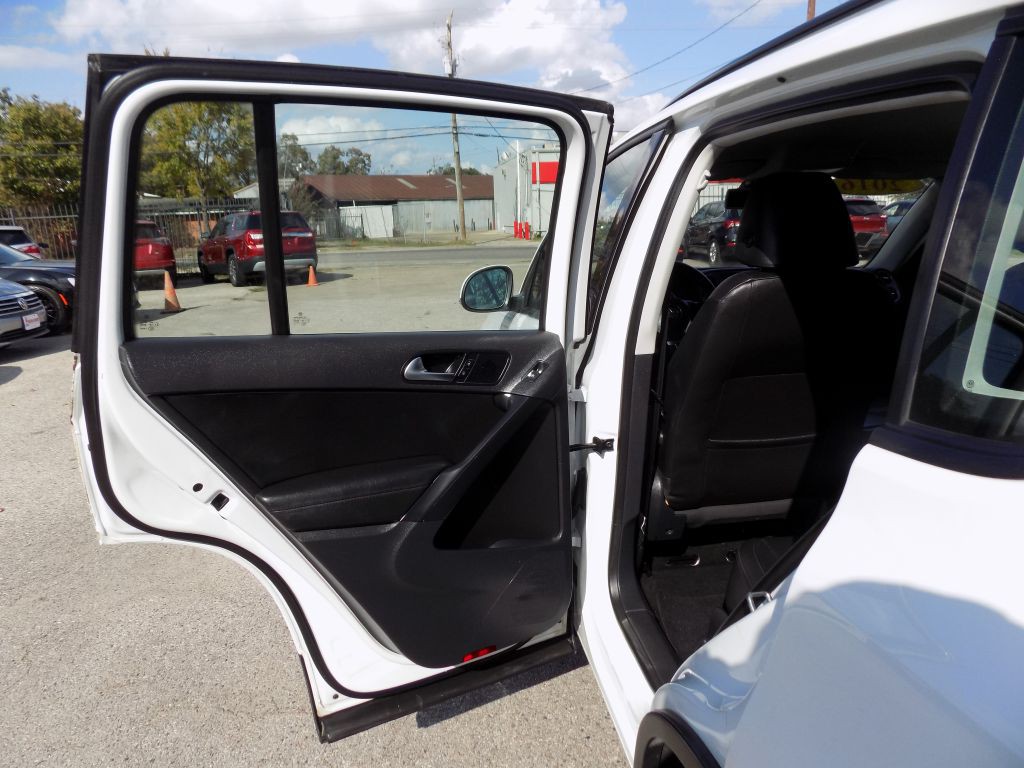 2016 Volkswagen Tiguan Image 10