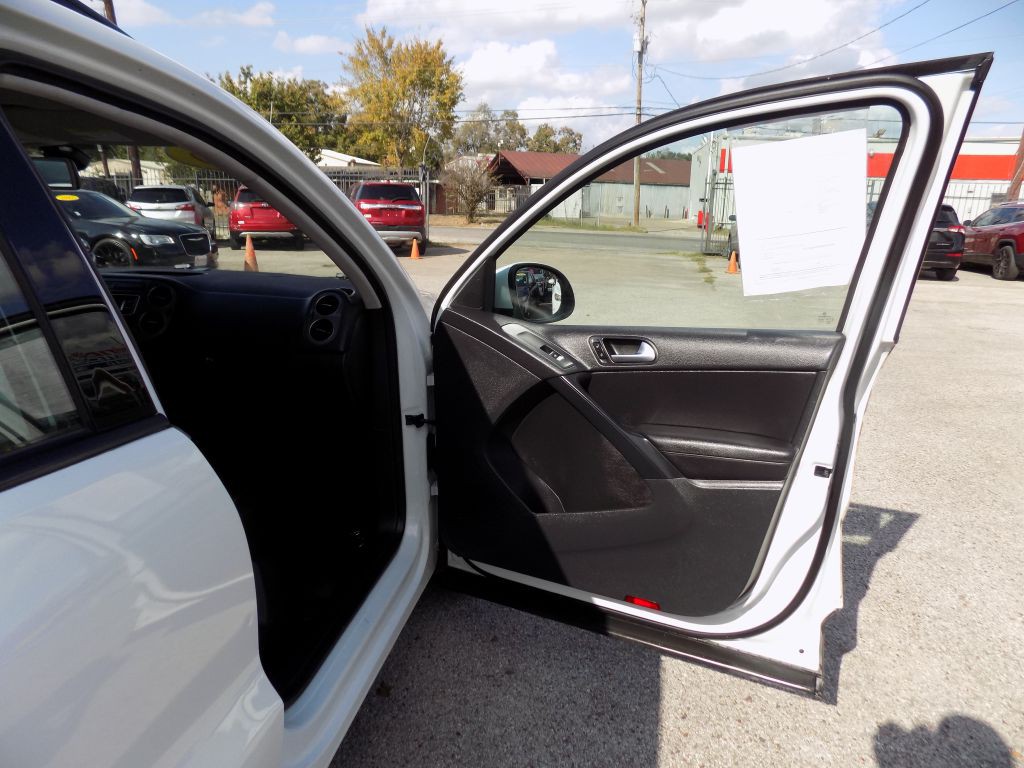 2016 Volkswagen Tiguan Image 11