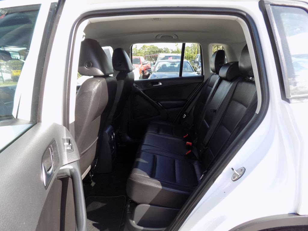 2016 Volkswagen Tiguan Image 14